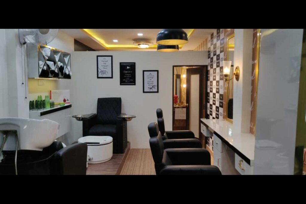 Low Cost Small Beauty Parlour Interior Designs - Know Everything In Detail